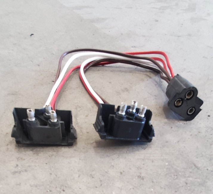 PHILLIPS LED STT PL3 SINGLE TO DOUBLE LIGHT ADAPTER